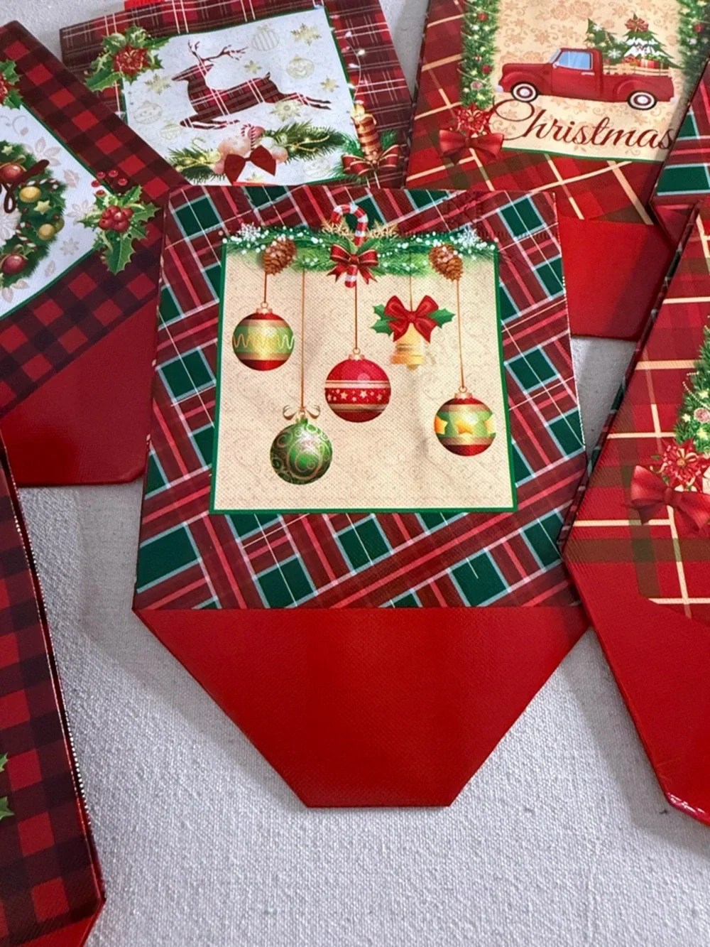 Set of 8 Festive Red Plaid Christmas Gift Bags - NWT